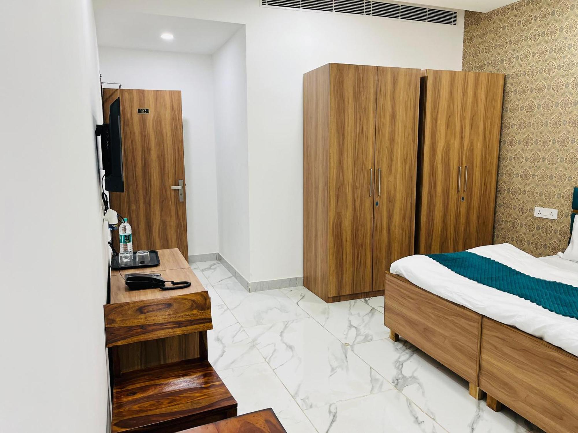 Townhouse Happy Habitat Guest House 그레이터 노이다 외부 사진