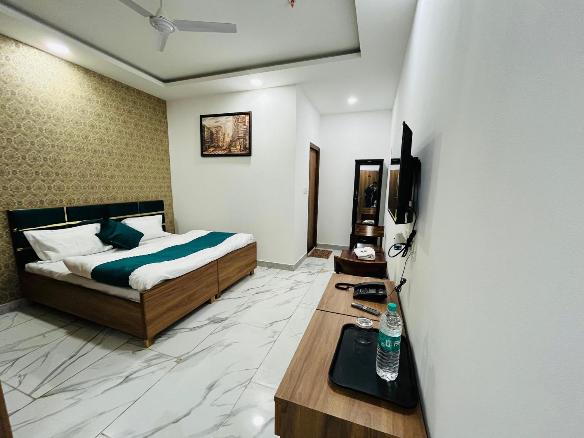 Townhouse Happy Habitat Guest House 그레이터 노이다 외부 사진